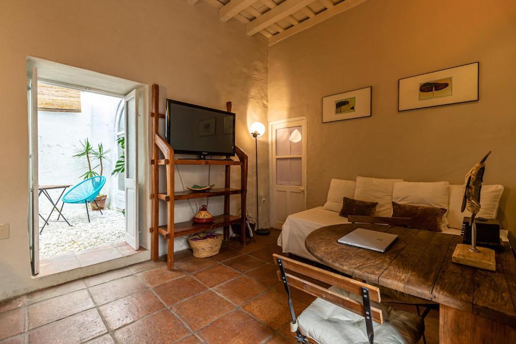 Azogue Suites Con Patio Privado Тарифа Экстерьер фото