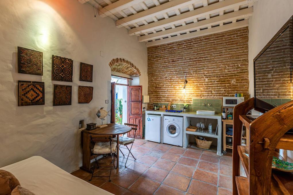 Azogue Suites Con Patio Privado Тарифа Экстерьер фото